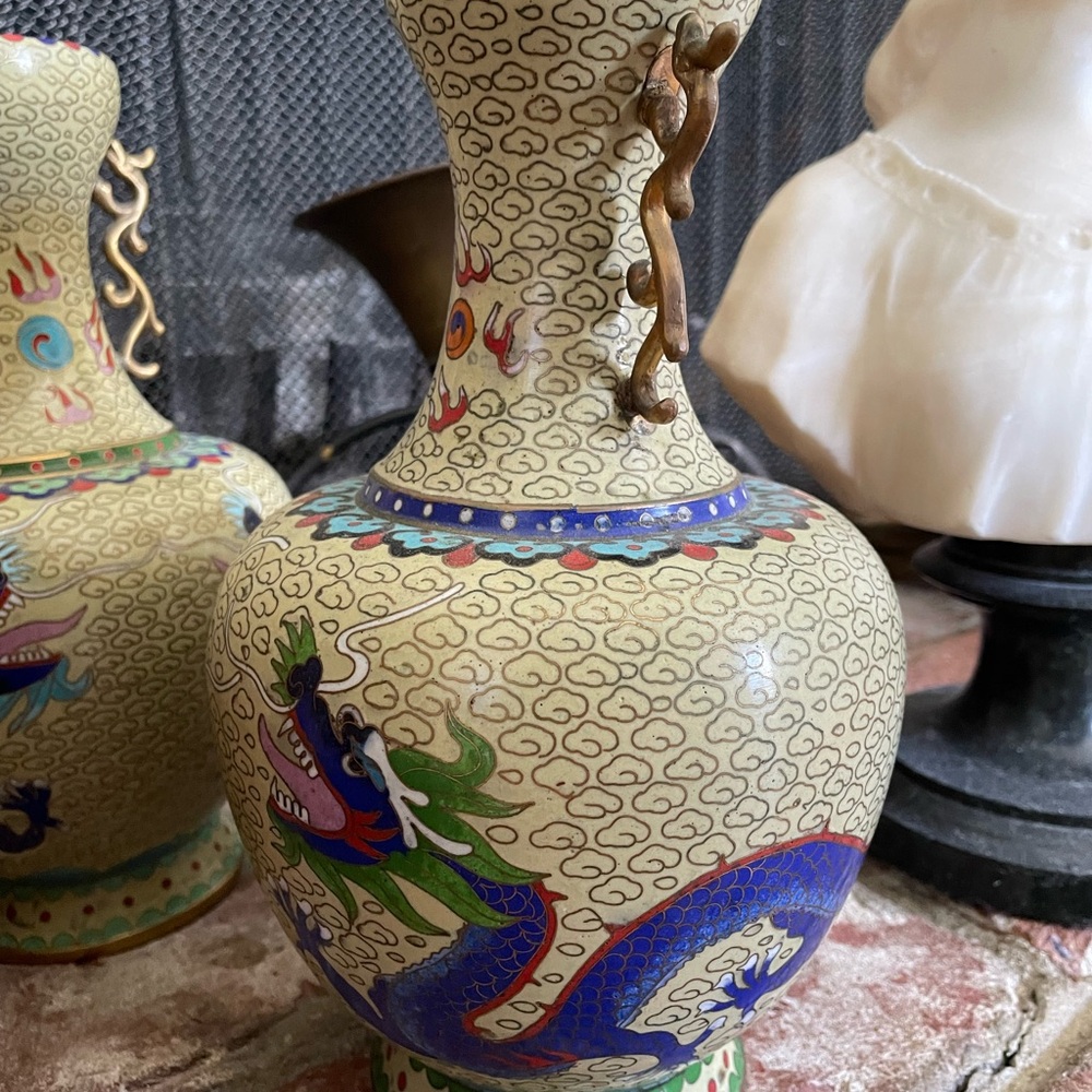 SOLD: A Pair of Elegant Dragon Motif Vase - Multicolor